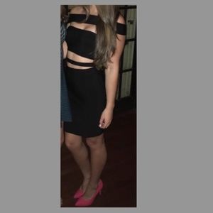 bebe Black Bodycon Off-Shoulder Dress in Medium